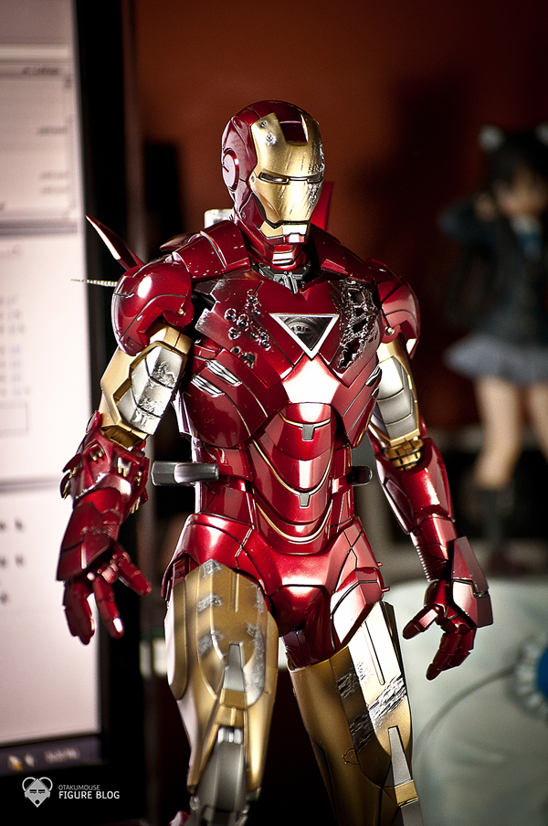 Hot Toys: Ironman Mark VI (8)