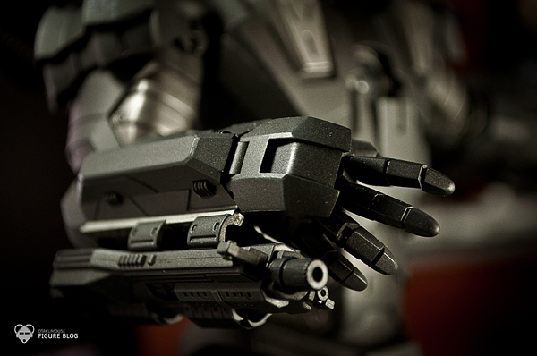 Hot Toys: Warmachine (24)