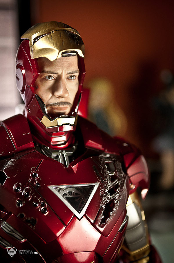 Hot Toys: Ironman Mark VI (33)