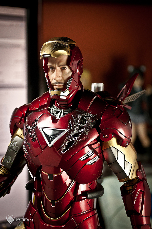 Hot Toys: Ironman Mark VI (34)