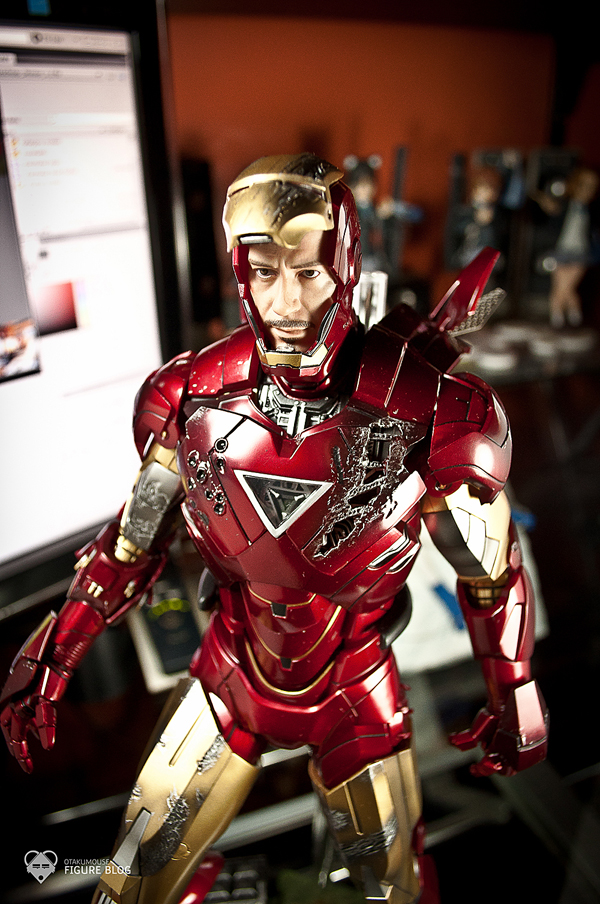 Hot Toys: Ironman Mark VI (35)