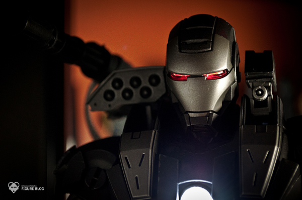 Hot Toys: Warmachine (56)