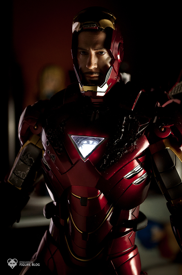 Hot Toys: Ironman Mark VI (45)