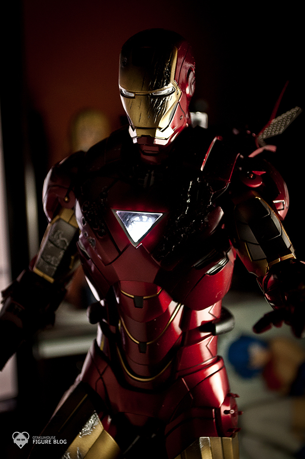 Hot Toys: Ironman Mark VI (47)