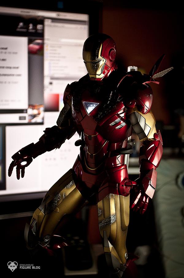 Hot Toys: Ironman Mark VI (48)