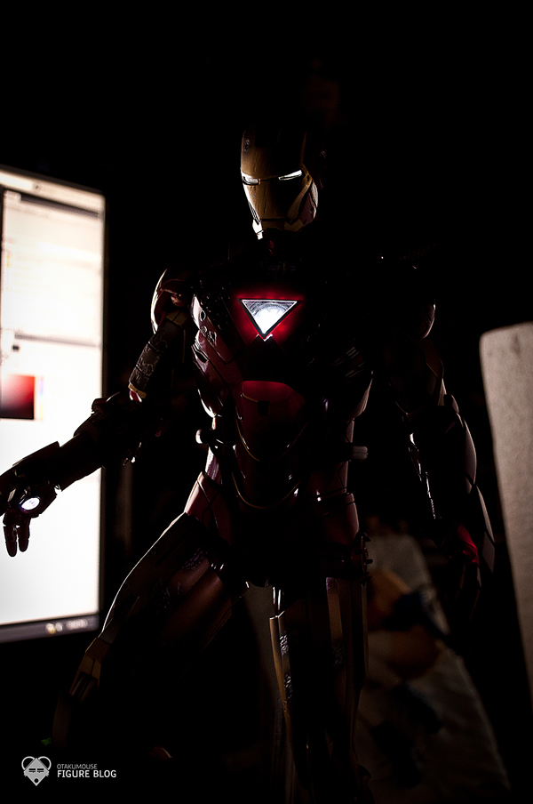 Hot Toys: Ironman Mark VI (50)