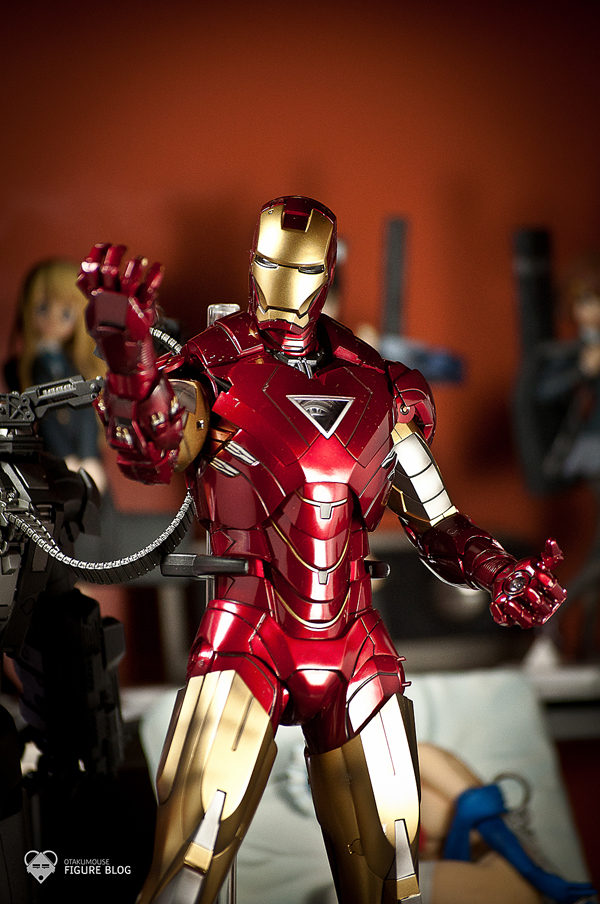 Hot Toys: Ironman Mark VI (63)