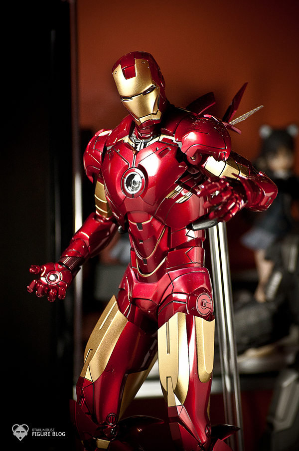 Review | Hot Toys: Ironman Mark IV 7 Hot Toys: Ironman Mark IV (7)
