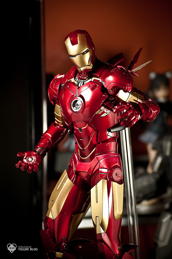 Hot Toys: Ironman Mark IV (7)