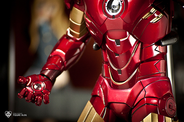 Review | Hot Toys: Ironman Mark IV 10 Hot Toys: Ironman Mark IV (10)