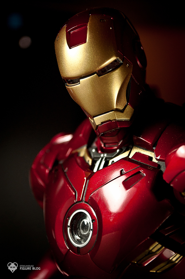 Hot Toys: Ironman Mark IV (18)