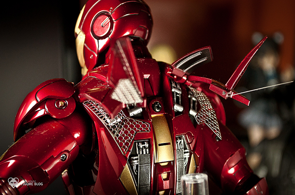 Hot Toys: Ironman Mark IV (26)