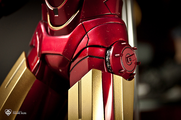 Hot Toys: Ironman Mark IV (27)