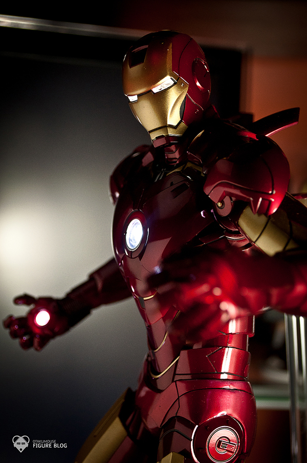 Review | Hot Toys: Ironman Mark IV 35 Hot Toys: Ironman Mark IV (35)