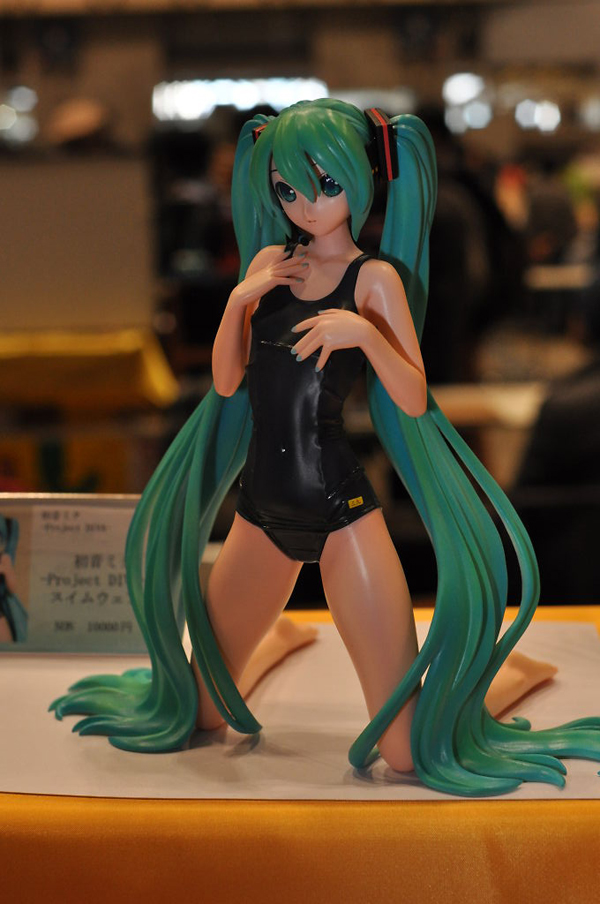 Report | Wonfes 2012 Winter: Garage Kits (11)