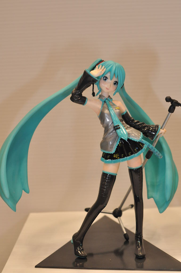 Report | Wonfes 2012 Winter: Garage Kits (51)