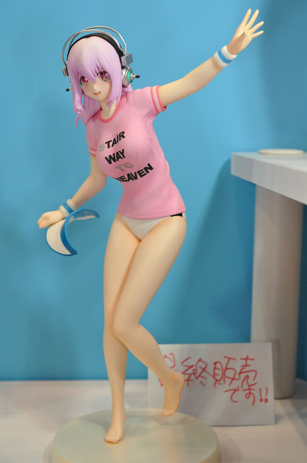 Report | Wonfes 2012 Winter: Garage Kits (28)