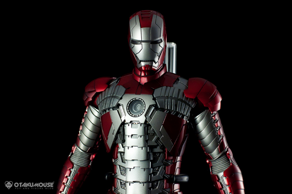 Review | Hot Toys: Ironman Mark V (53)