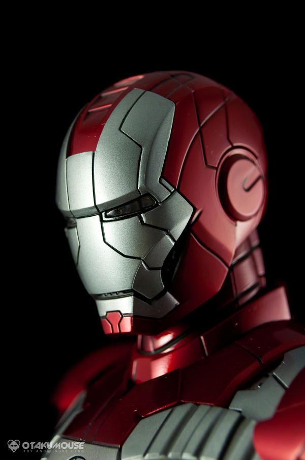 Review | Hot Toys: Ironman Mark V (35)