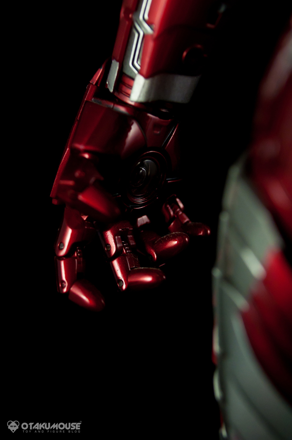 Review | Hot Toys: Ironman Mark V (24)