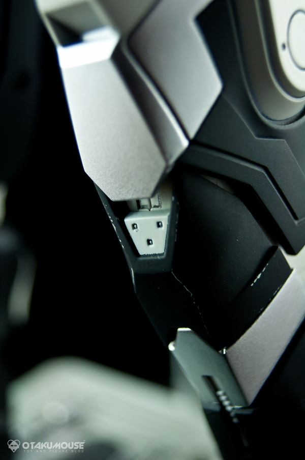Review | Hot Toys: Warmachine (Special Version) 22 Review | Hot Toys: Warmachine (Special Version) (19)