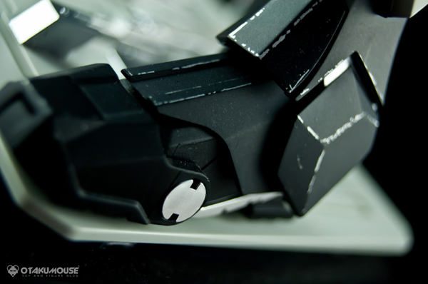Review | Hot Toys: Warmachine (Special Version) 23 Review | Hot Toys: Warmachine (Special Version) (18)