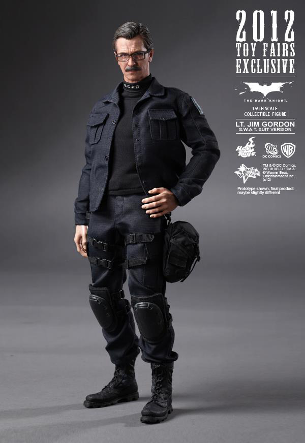 Preview | Hot Toys: Lt. Jim Gordon (SWAT Suit Ver.) (9)