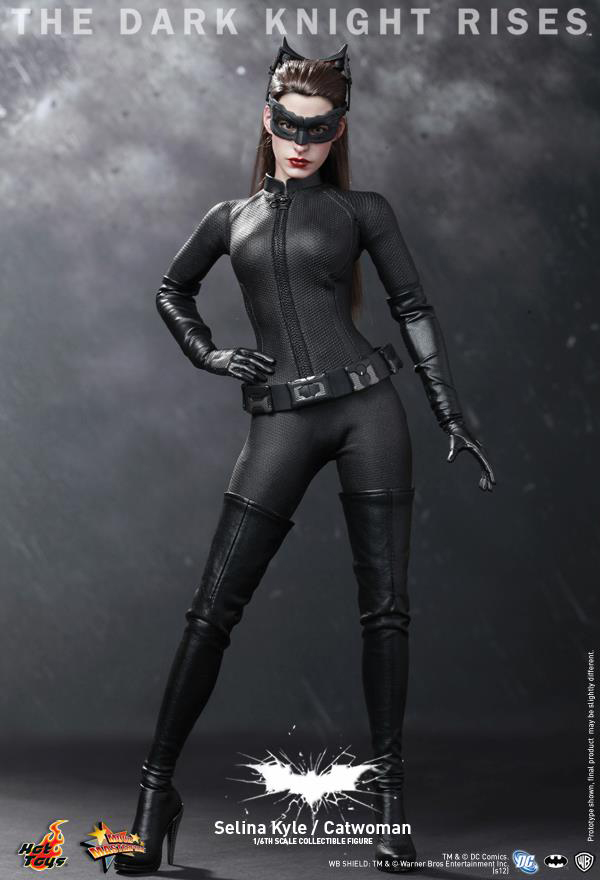 Preview | Hot Toys: Selina Kyle / Catwoman (16)