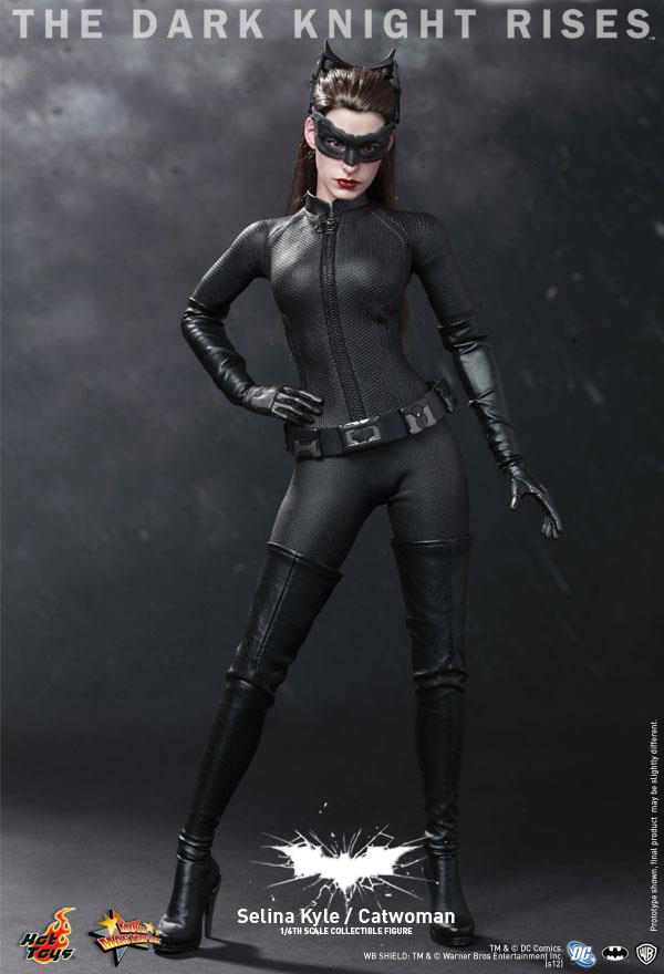 Preview | Hot Toys: Selina Kyle / Catwoman (12)