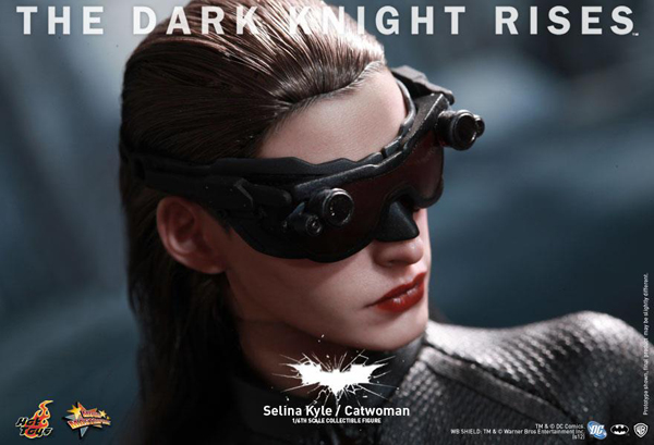 Preview | Hot Toys: Selina Kyle / Catwoman (3)