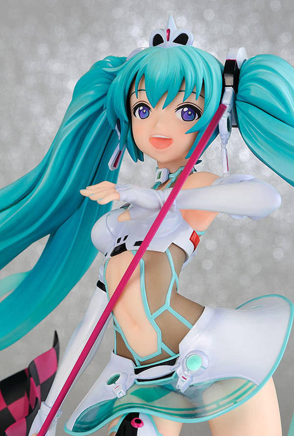 Preview | Freeing: Hatsune Miku (Racing 2012) (6)