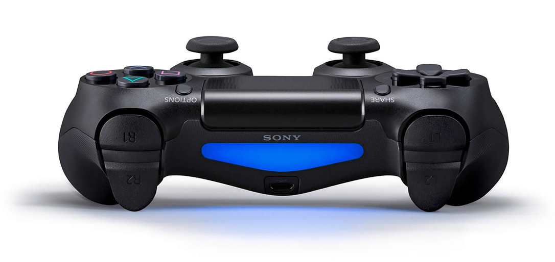 A "Bigger" Look at Playstation 4's new Dual Shock 4 Controller(6)