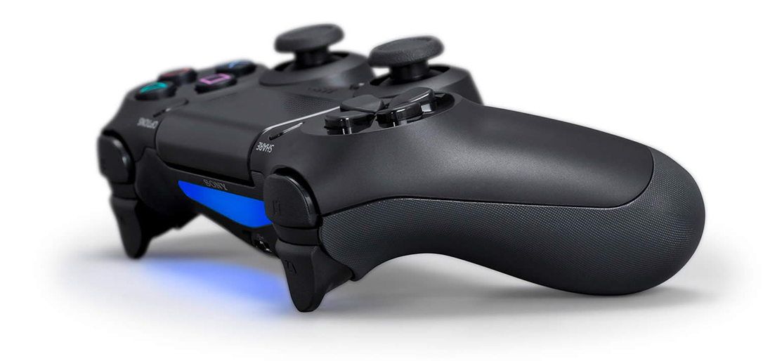 A "Bigger" Look at Playstation 4's new Dual Shock 4 Controller(7)