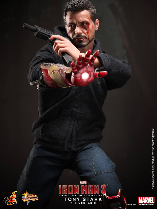 Preview | Hot Toys: Tony Stark (The Mechanic Ver.) (9)