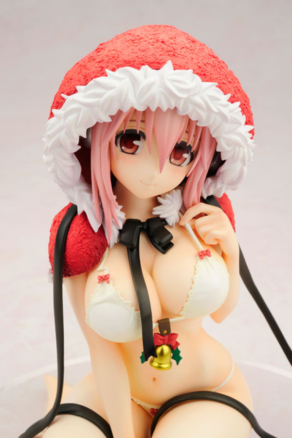 Preview | Alter: Sonico (Santa, Swimsuit Ver.) (7)