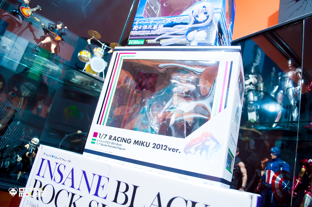 Insane Black Rock Shooter and Franky + New Figures Last Month 4 Insane BRS and Franky + New Figures Last Month (4)