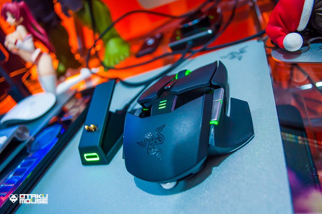 Gaming Using The Razer Ouroboros (15)