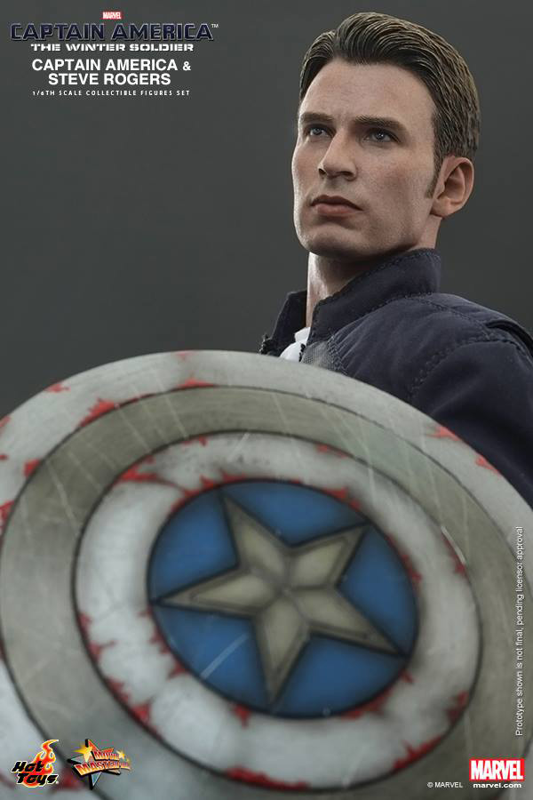 Preview | Hot Toys: Captain America & Steve Rogers (11)