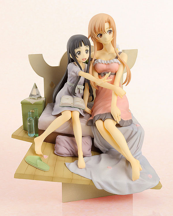 Preview | Penguin Parade: Asuna & Yui (2)