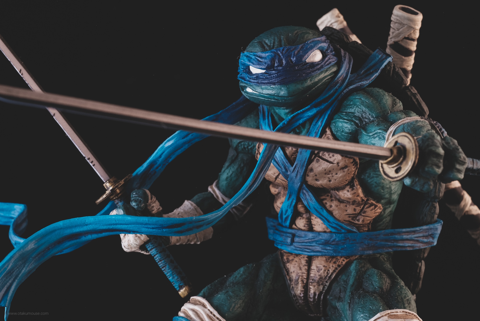 GSC x James Jean Non-Scale Leonardo Figure Review 18